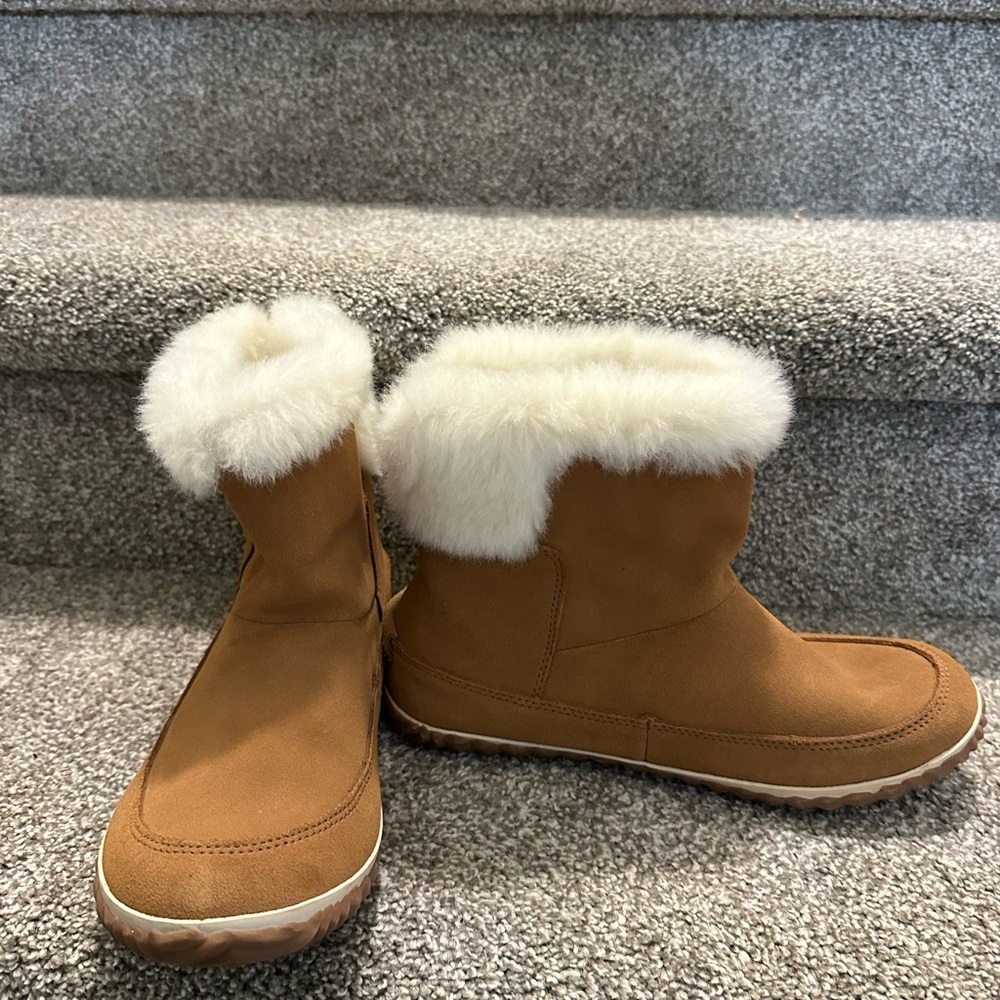 Sorel Tan Winter Boots with White Shearling